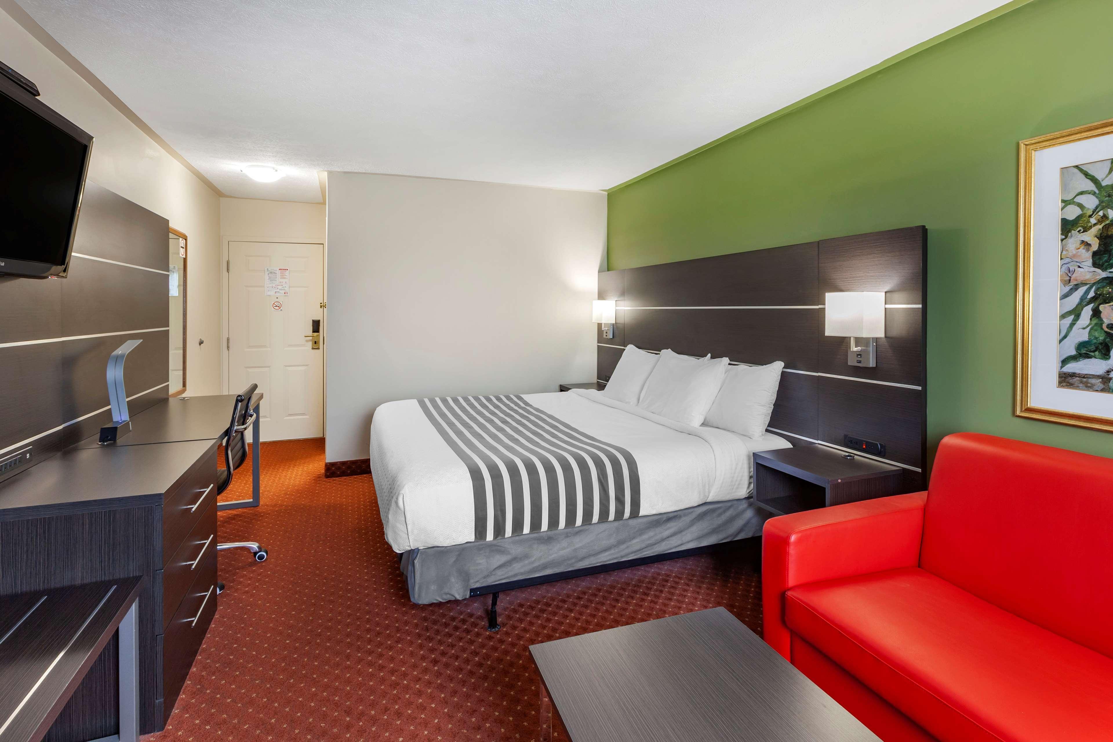 Surestay Plus Hotel By Best Western Кинкардин Екстериор снимка