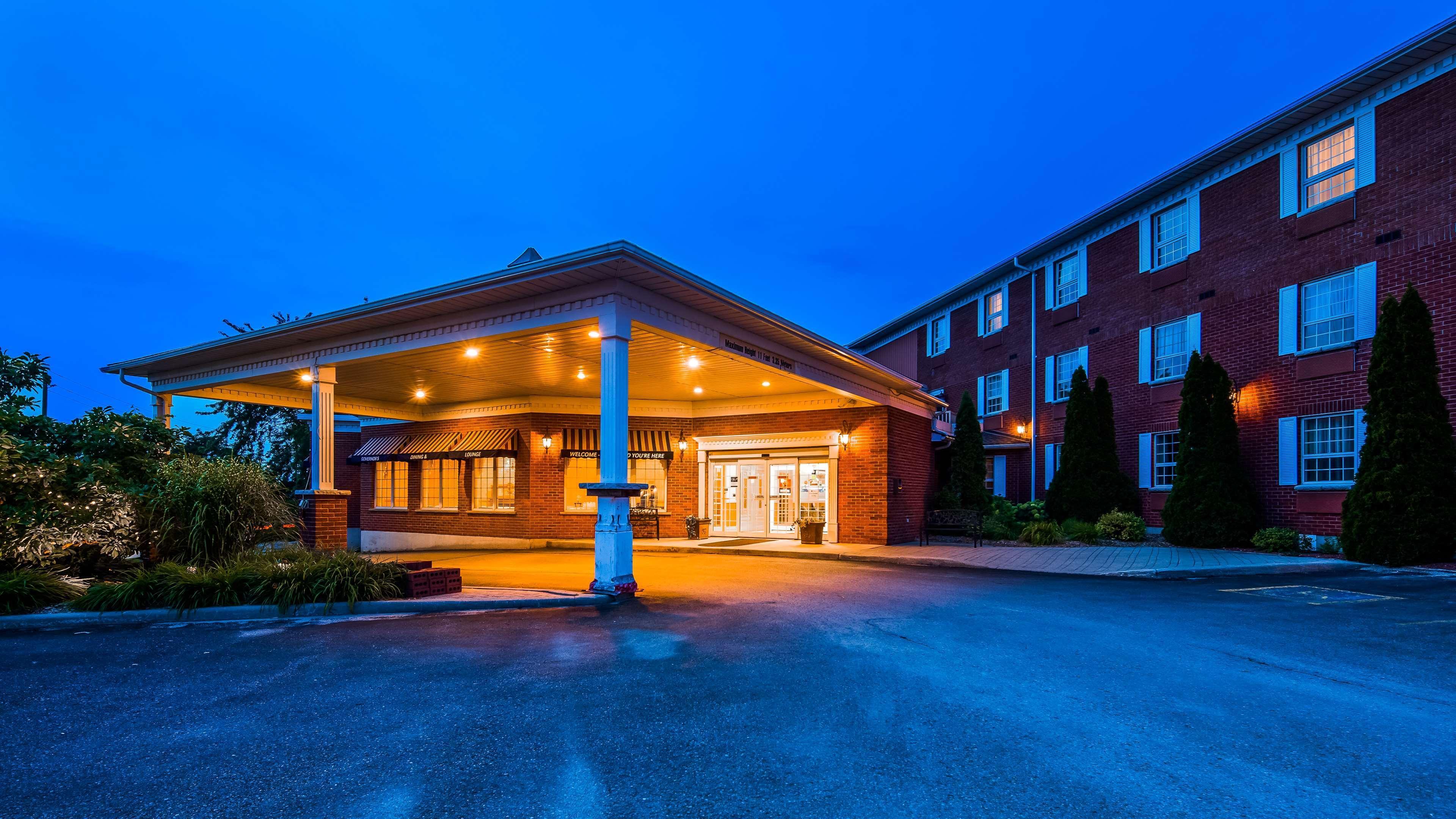 Surestay Plus Hotel By Best Western Кинкардин Екстериор снимка