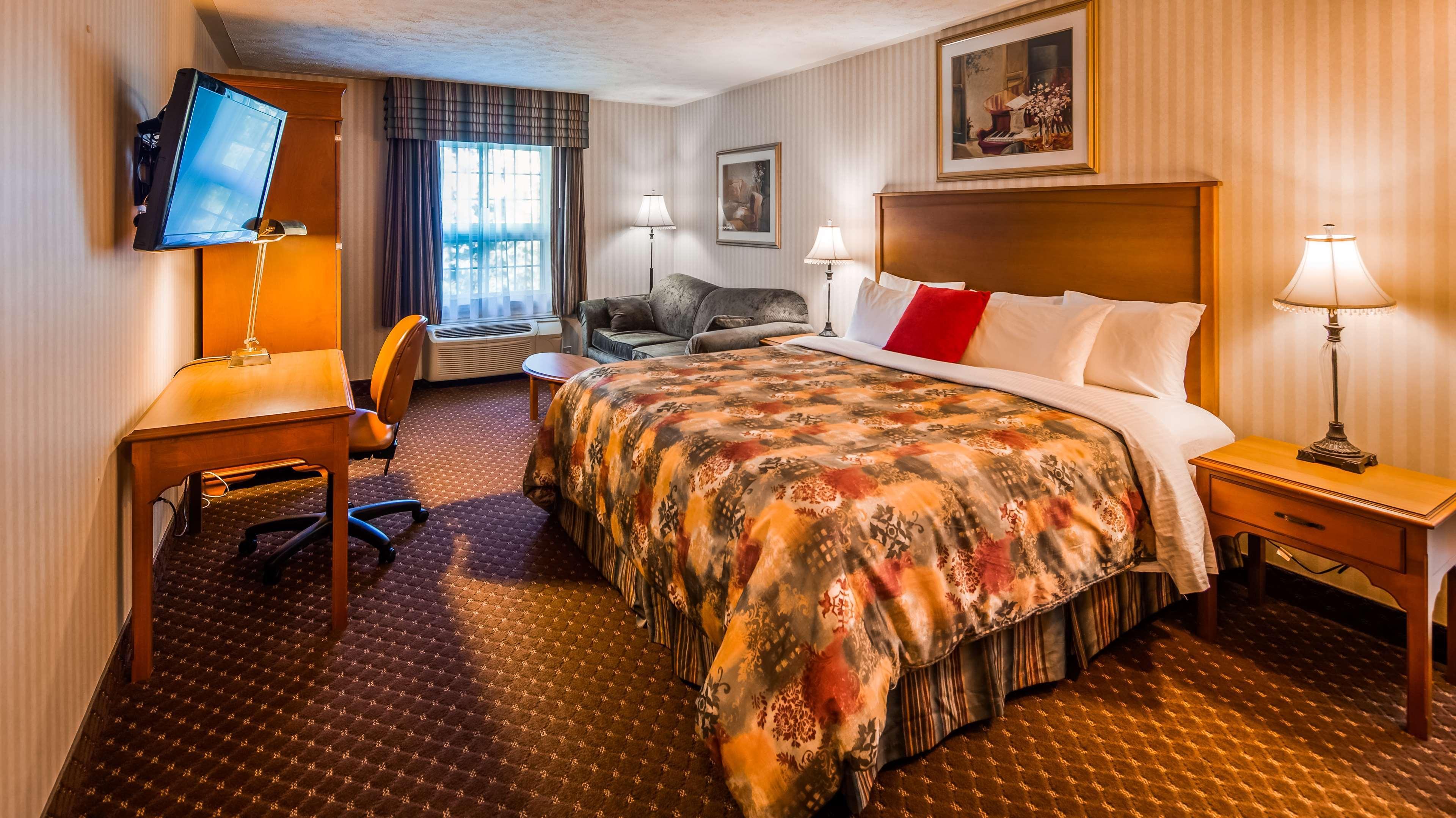 Surestay Plus Hotel By Best Western Кинкардин Екстериор снимка