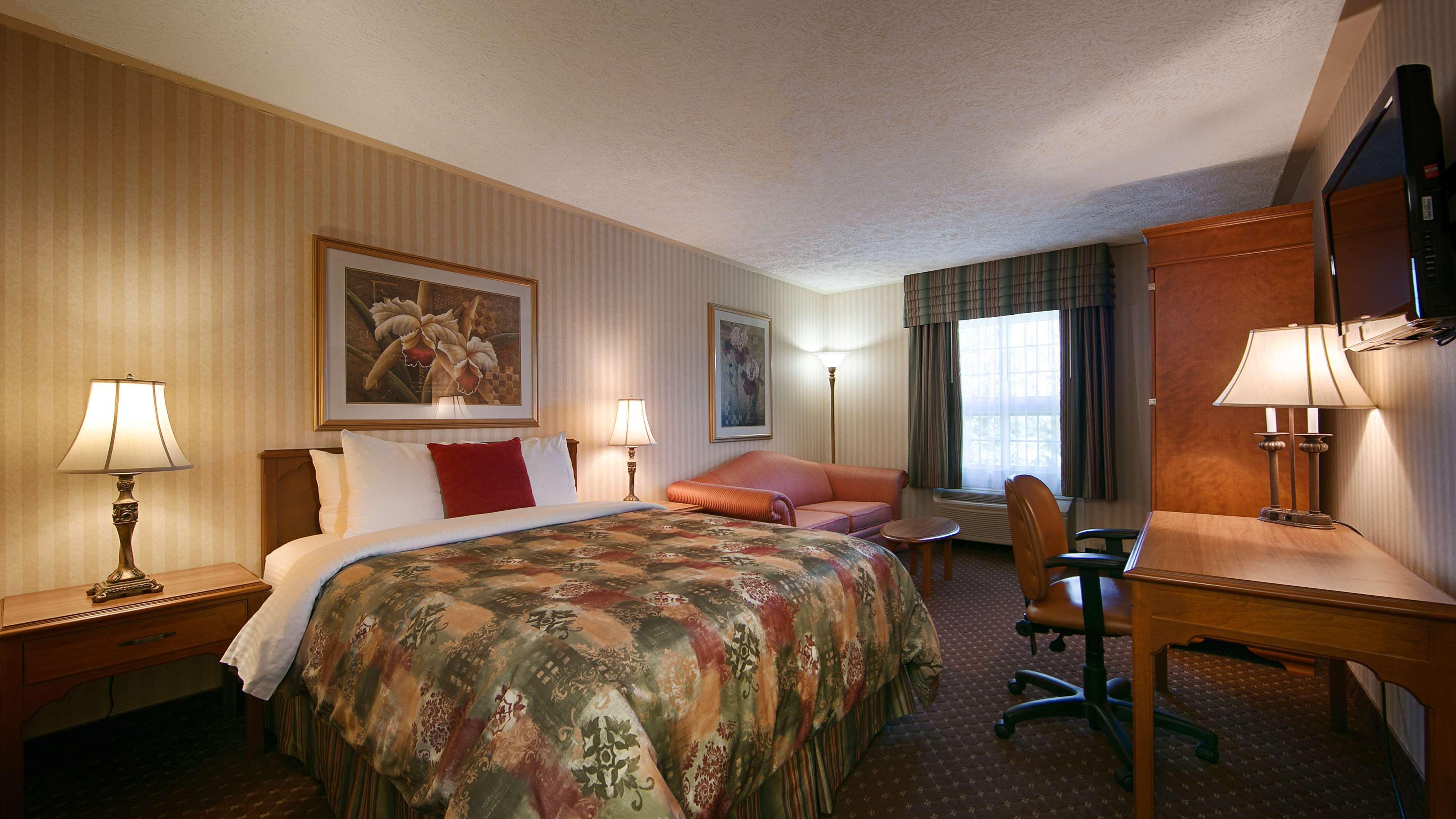 Surestay Plus Hotel By Best Western Кинкардин Екстериор снимка